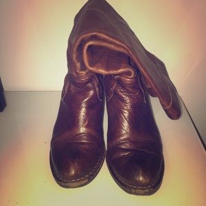Frye Rory scrunch boot size 7